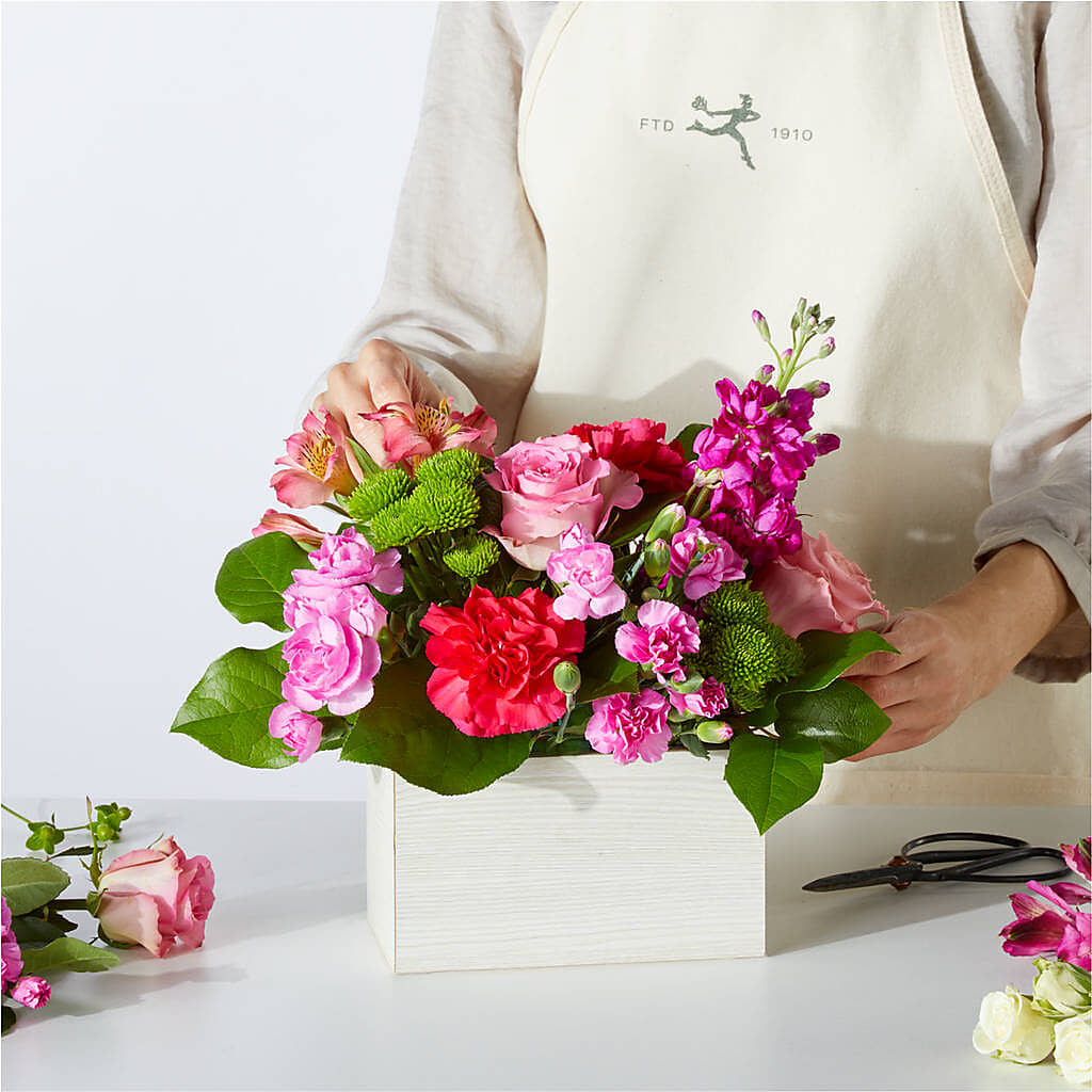 Sweetberry Box – A Florist Original – FLOWER'S SMILING DESIGNS, Manchester NJ