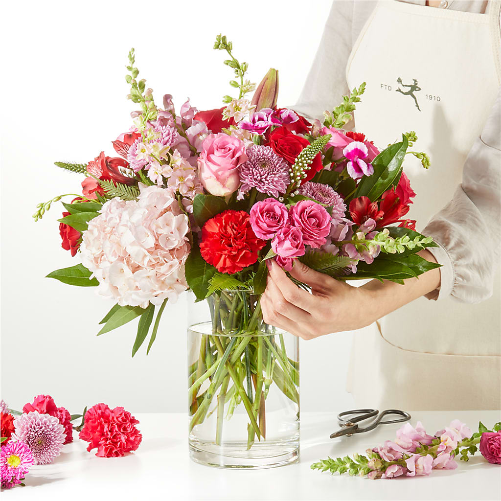 Swooning Over You - A Luxury Florist Original – FLOWER'S SMILING DESIGNS, Manchester NJ