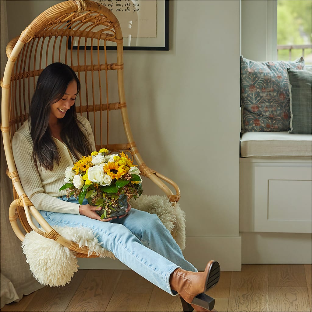 Luminous Morning Bouquet – FLOWER'S SMILING DESIGNS, Manchester NJ