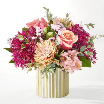 Berry Cobbler Bouquet with Ivory Vase – FLOWER'S SMILING DESIGNS, Manchester NJ