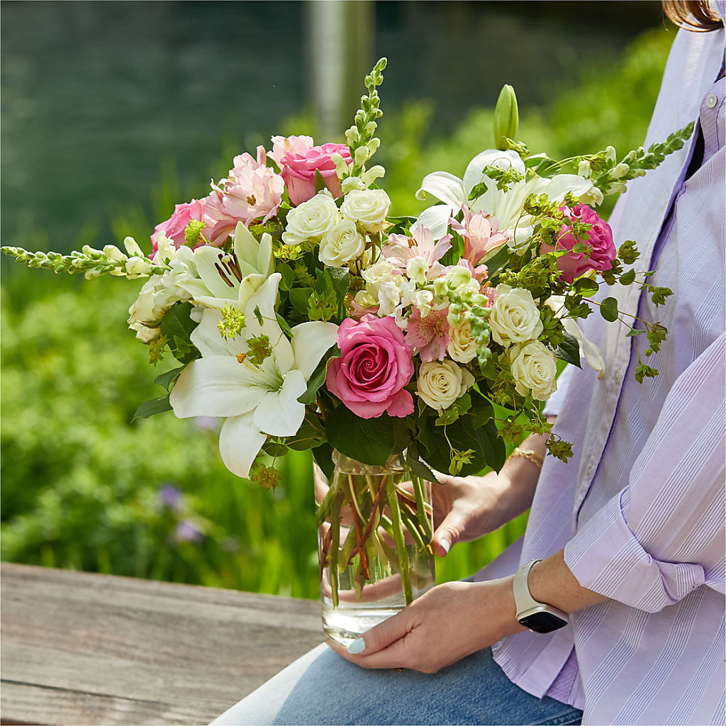 Fondly Bouquet – FLOWER'S SMILING DESIGNS, Manchester NJ